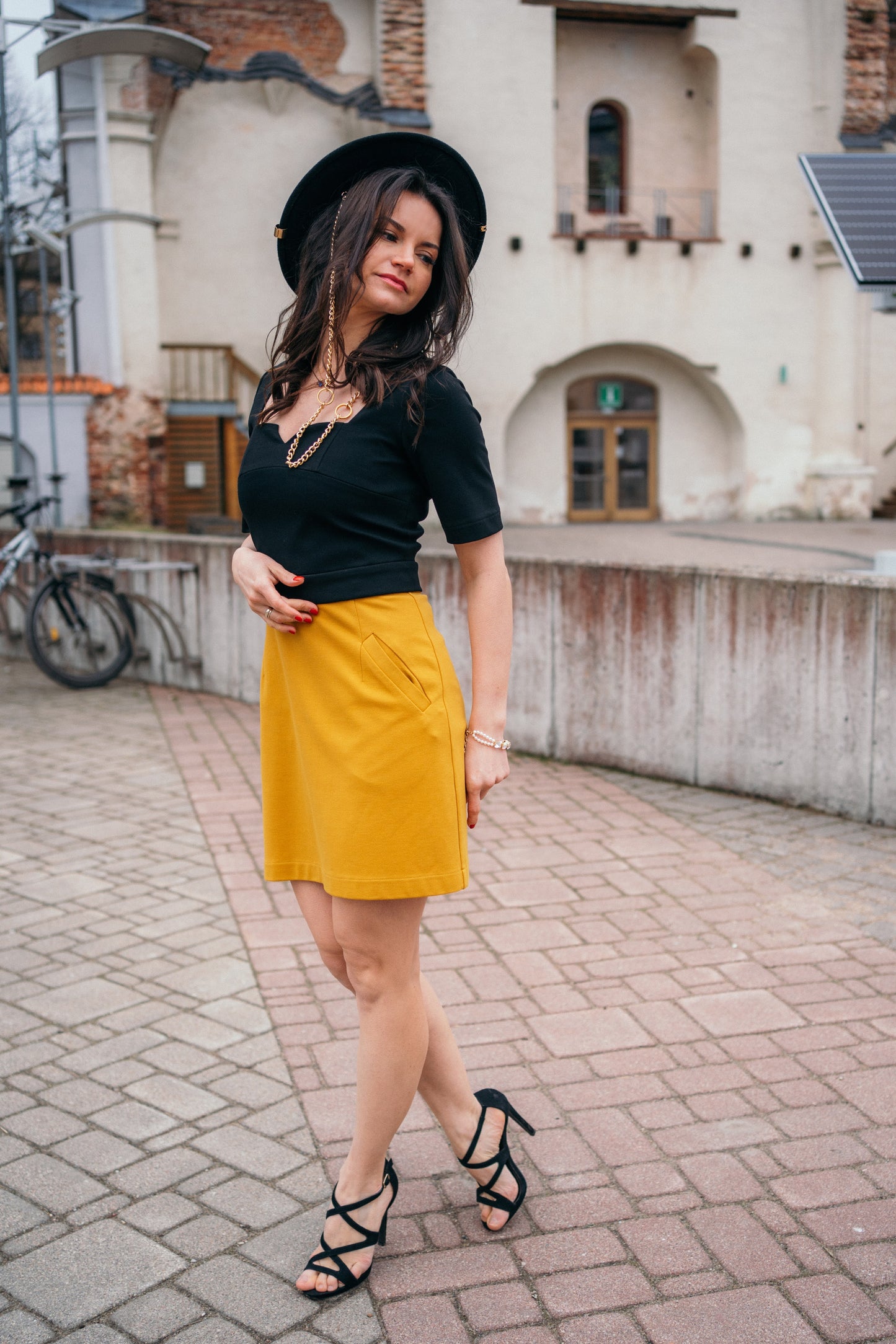 Mustard yellow jersey mini skirt with pockets