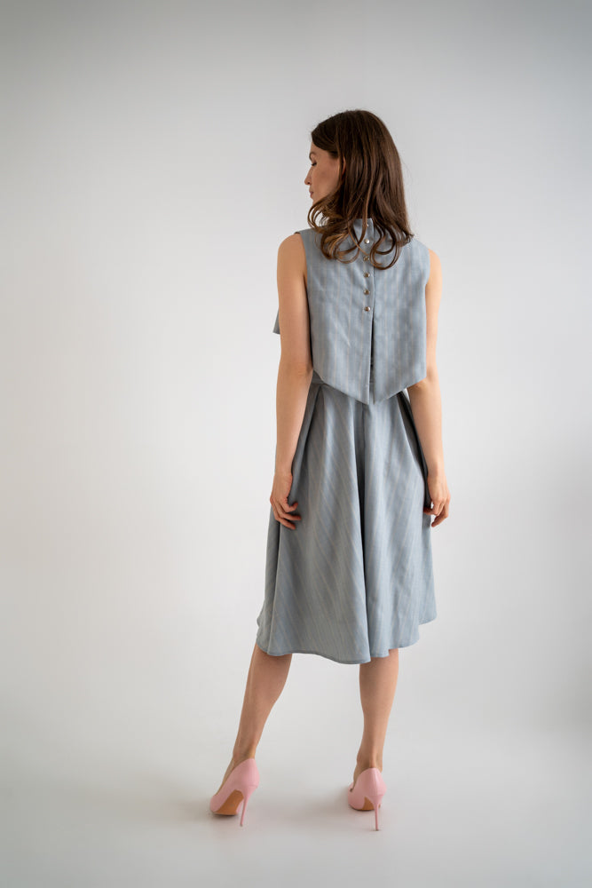 Grey Dress with Pink Accessories | Virtual fashion, Gray dress, Dress